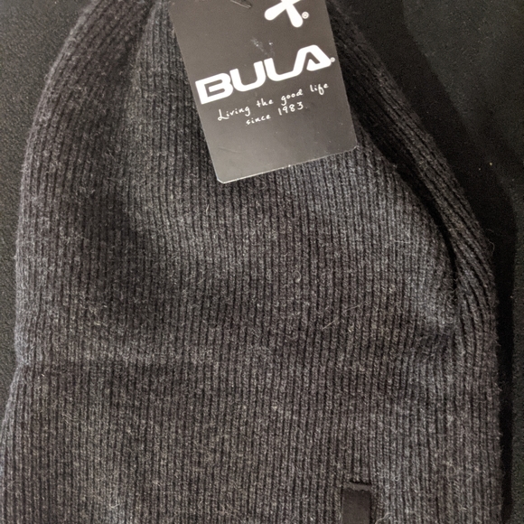 Bula merino wool tuque - Picture 2 of 2